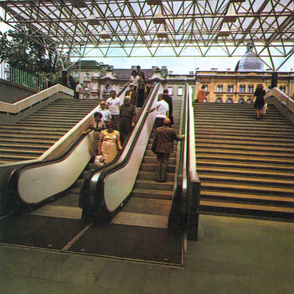 Trg Ante Starčevića, ulaz u pothodnik, oko 1975. godine